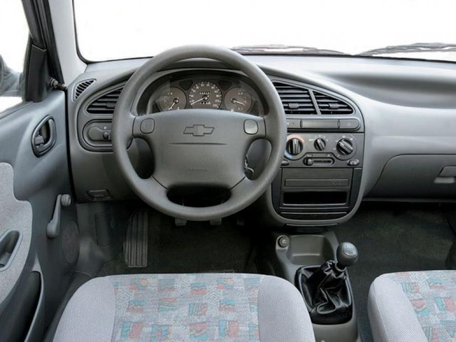  Chevrolet Lanos 2005 года  (фото 2 из 5)